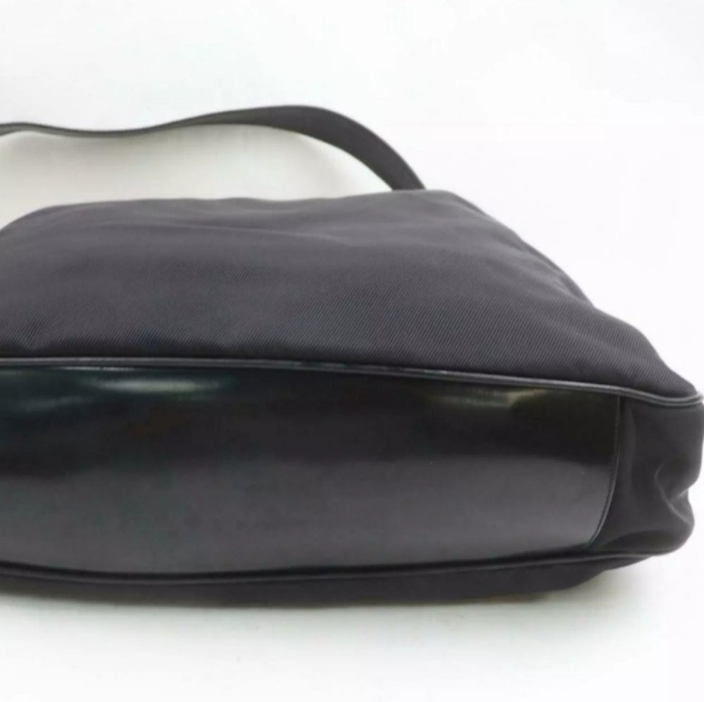 GUCCI 🖤 Authentic Bamboo Handle Black Nylon Purse Hobo Shoulder Bag - Picture 4 of 9